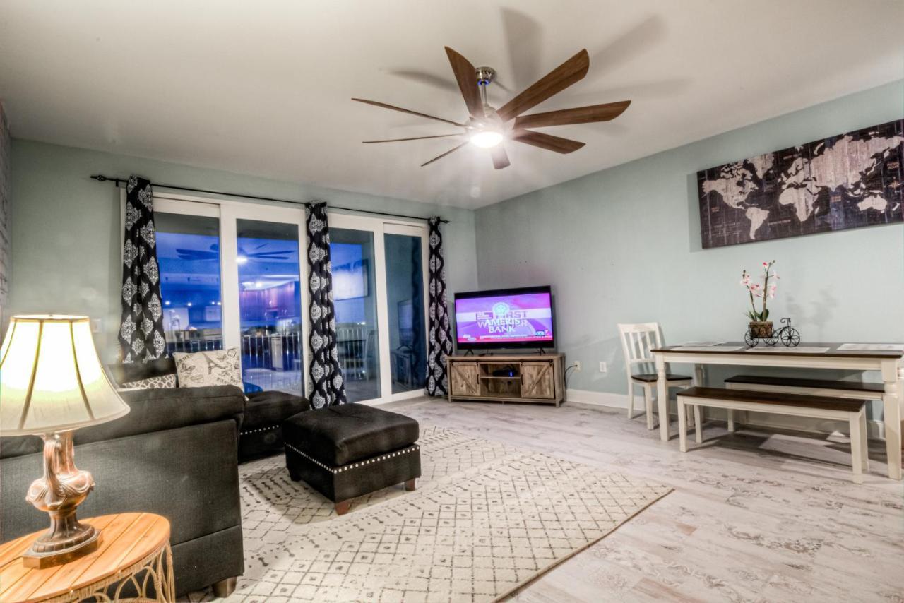 Laketown Wharf 534 By Aneliya