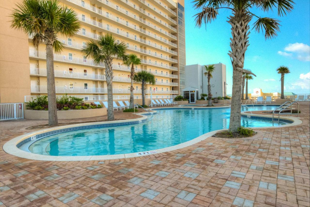 Laketown Wharf 534 By Aneliya *